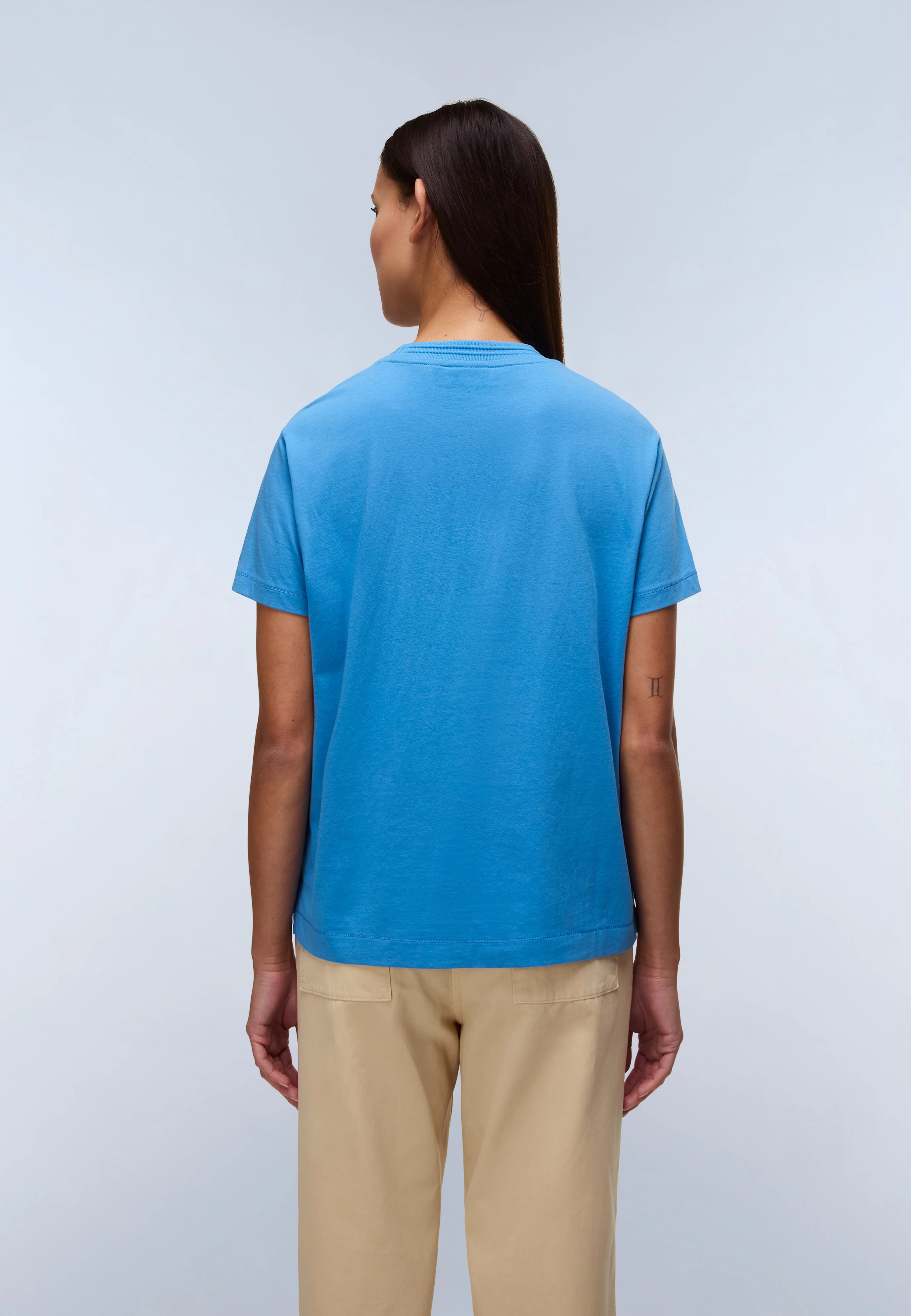 Clarao Short Sleeve T-Shirt - Image 5