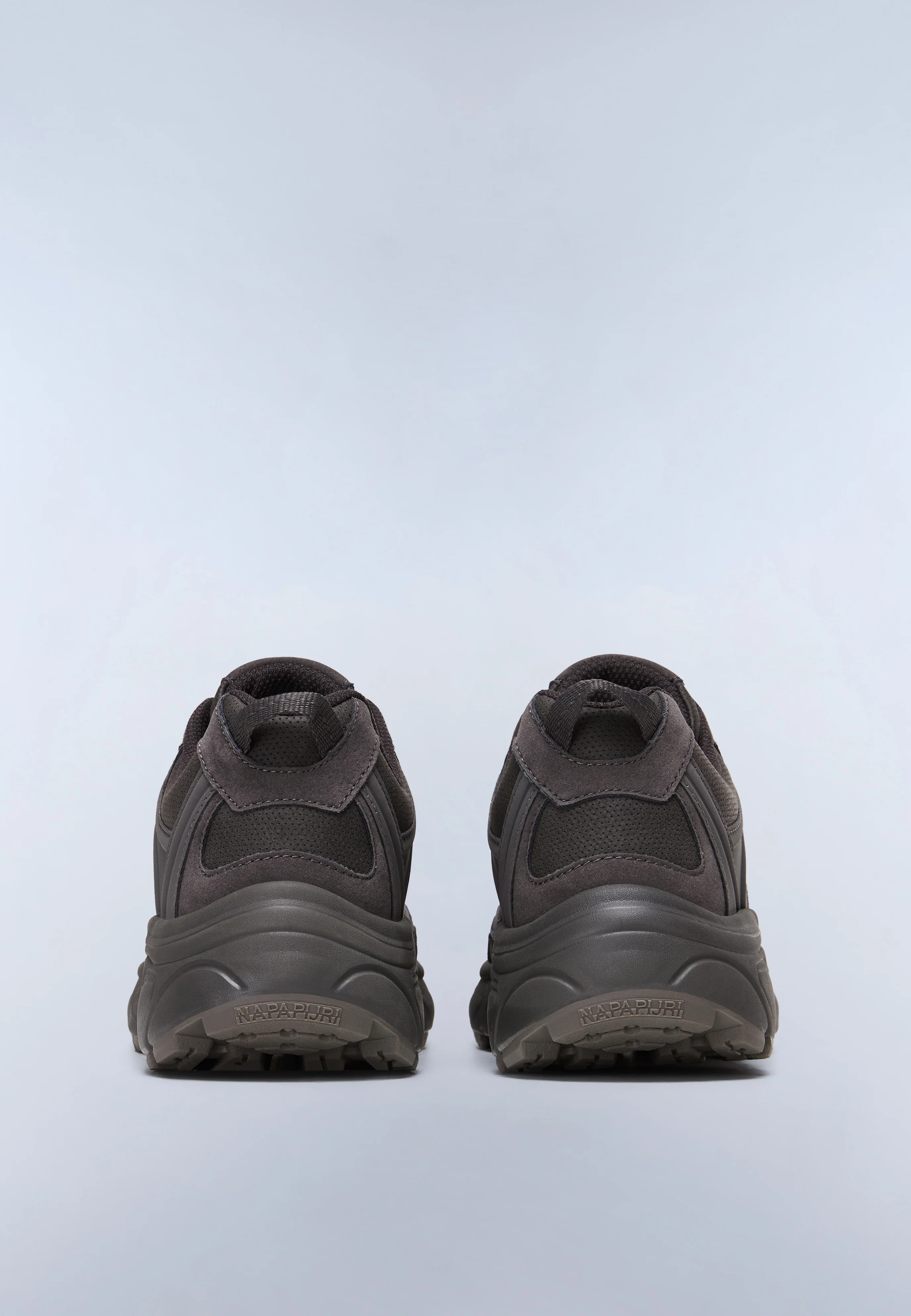 Delta Trainers - Image 2