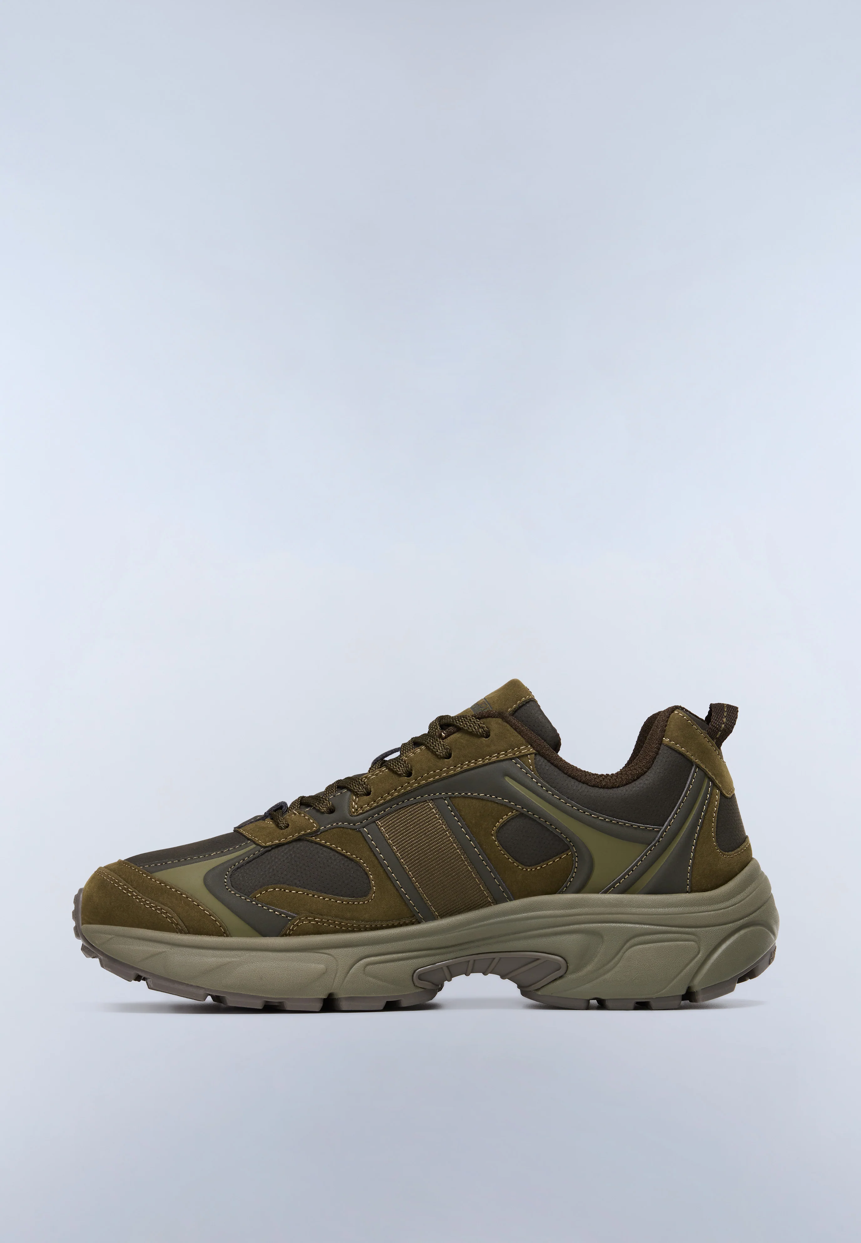 Delta Trainers - Image 3