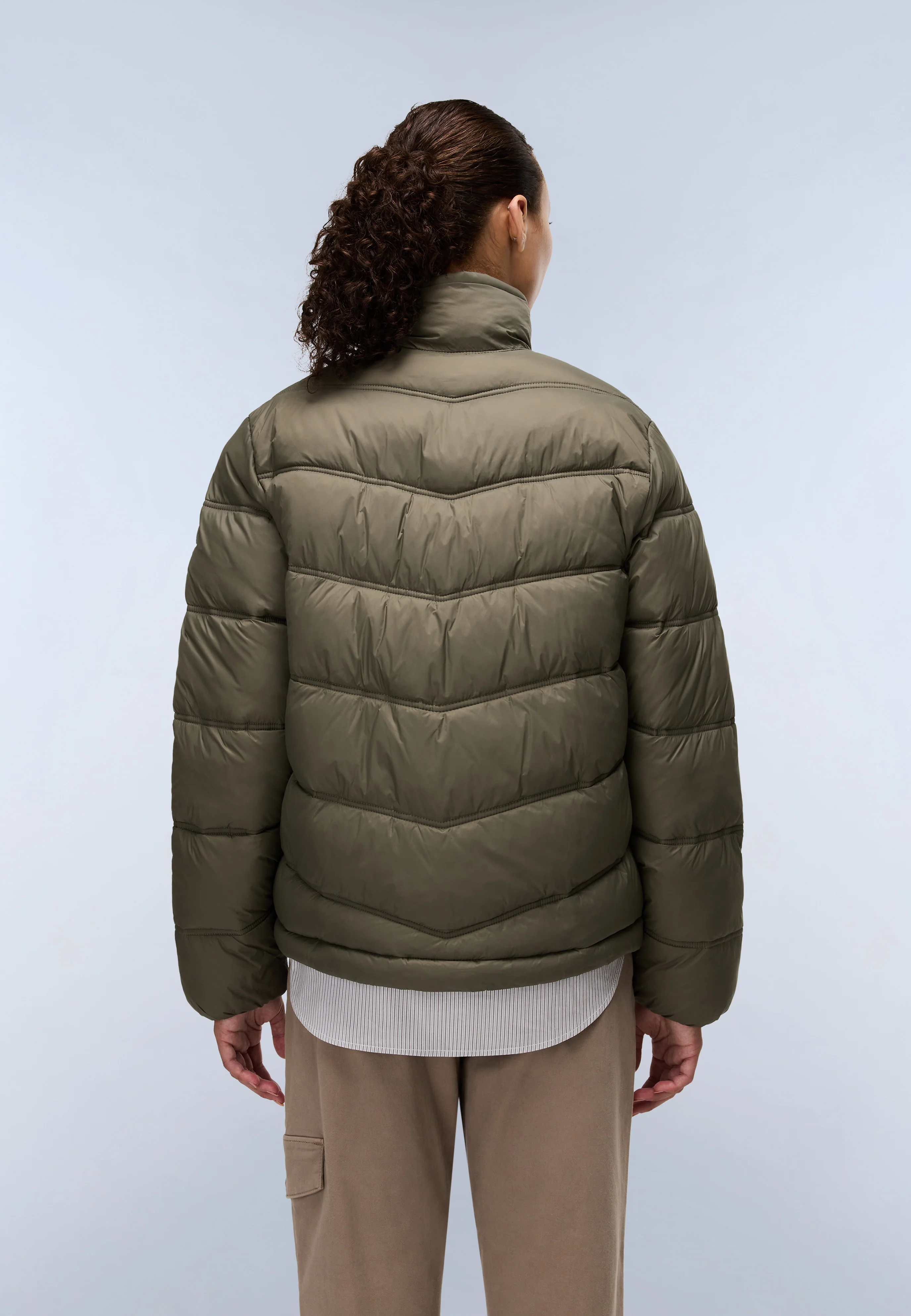 Ega Short Puffer Jacket - Image 4