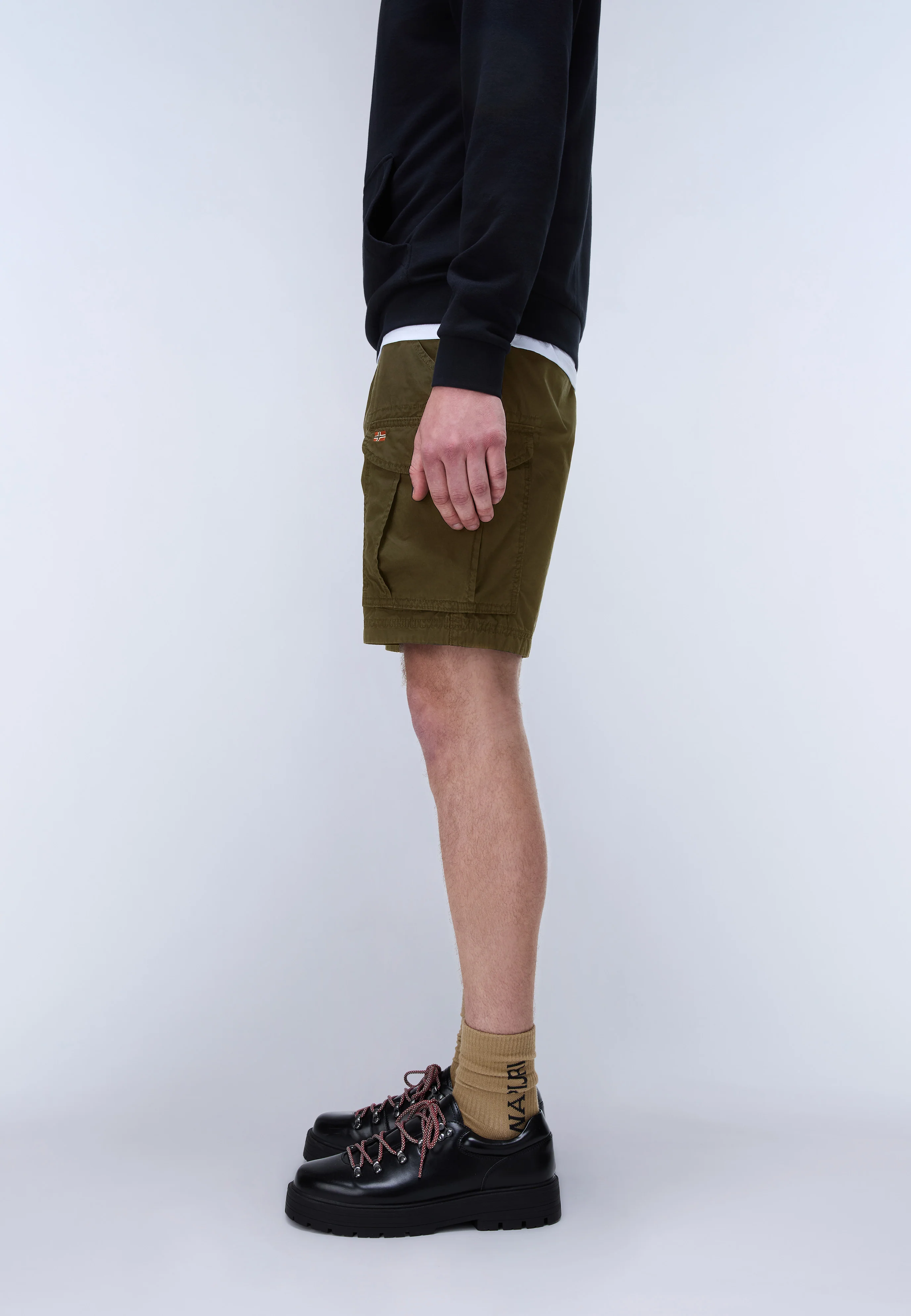 Noto Bermuda Shorts - Image 3