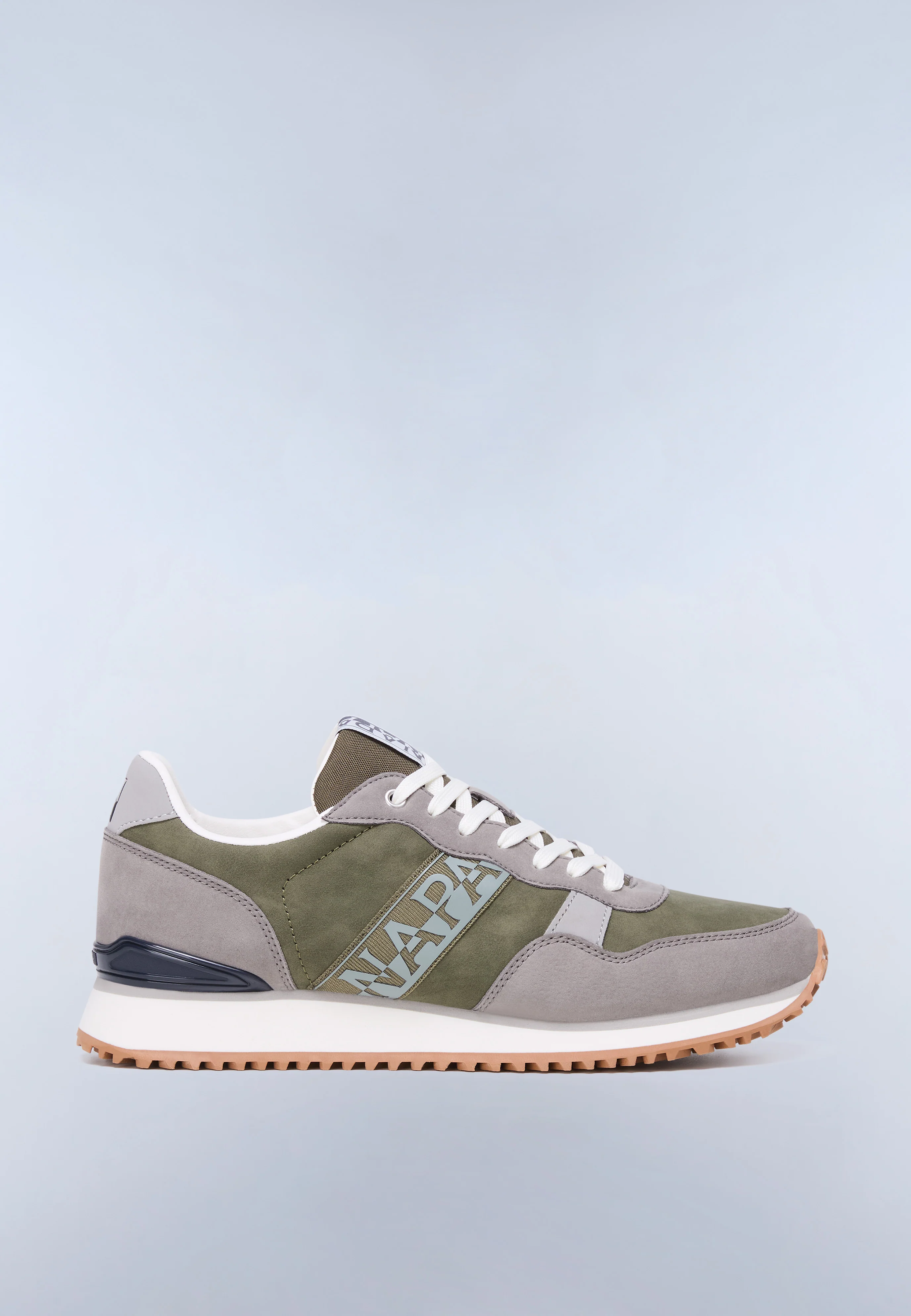 Trainers Cosmos Syn