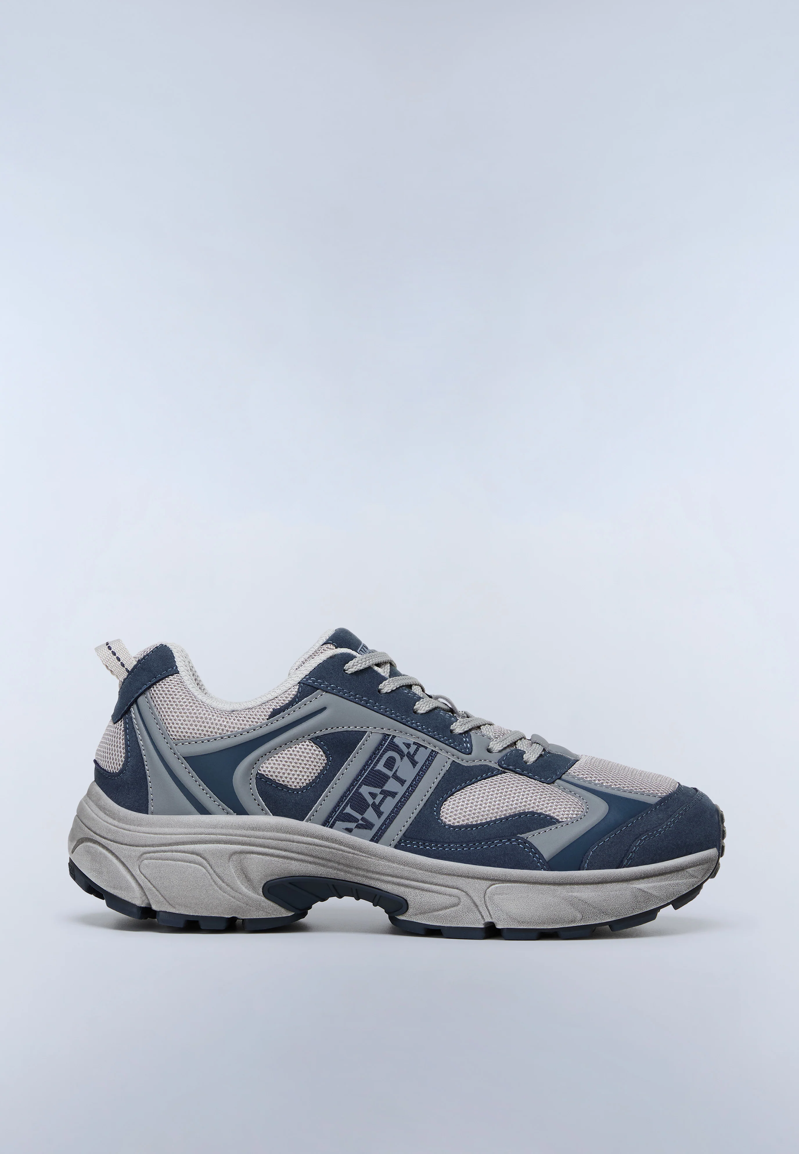 Trainers Delta